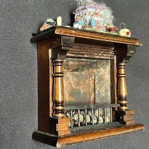 VTG Halloween Miniature Dollhouse Spooky Fireplace Skulls Candle Haunted House